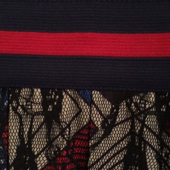 Elegant 3/4 sleeve midi multi color lace dress - Picture 4 of 4